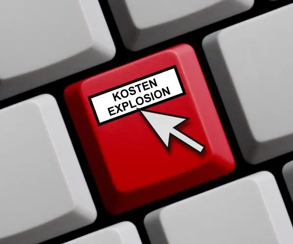 Schmuckbild Tastatur mit dem Begriff Kostenexplosion