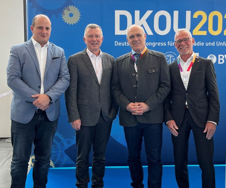 Kooperationspartner des 11. Tages der Technischen Orthopädie (TTO) im Rahmen des Deutschen Kongress für Orthopädie und Unfallchirurgie (DKOU) am 26. Oktober 2023 in Berlin: Dipl. Ing. Merkur Alimusaj, Vereinigung Technische Orthopädie (VTO), Prof. Dr. med. oec. Bernhard Greitemann, Initiative '93 Technische Orthopädie, Univ.-Prof. Dr. med. habil. Wolfram Mittelmeier, Deutsche Gesellschaft für interprofessionelle Hilfsmittelversorgung (DGIHV), und Matthias Bauche, Vorstandsmitglied BIV-OT.